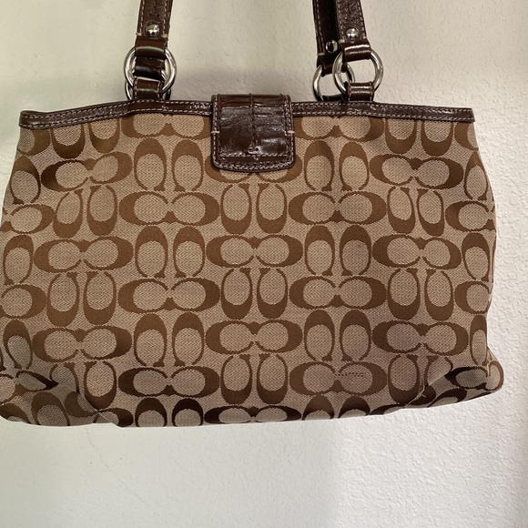 Coach Signature Soho Shoulder Bag F18750 - Picture 3 of 16
